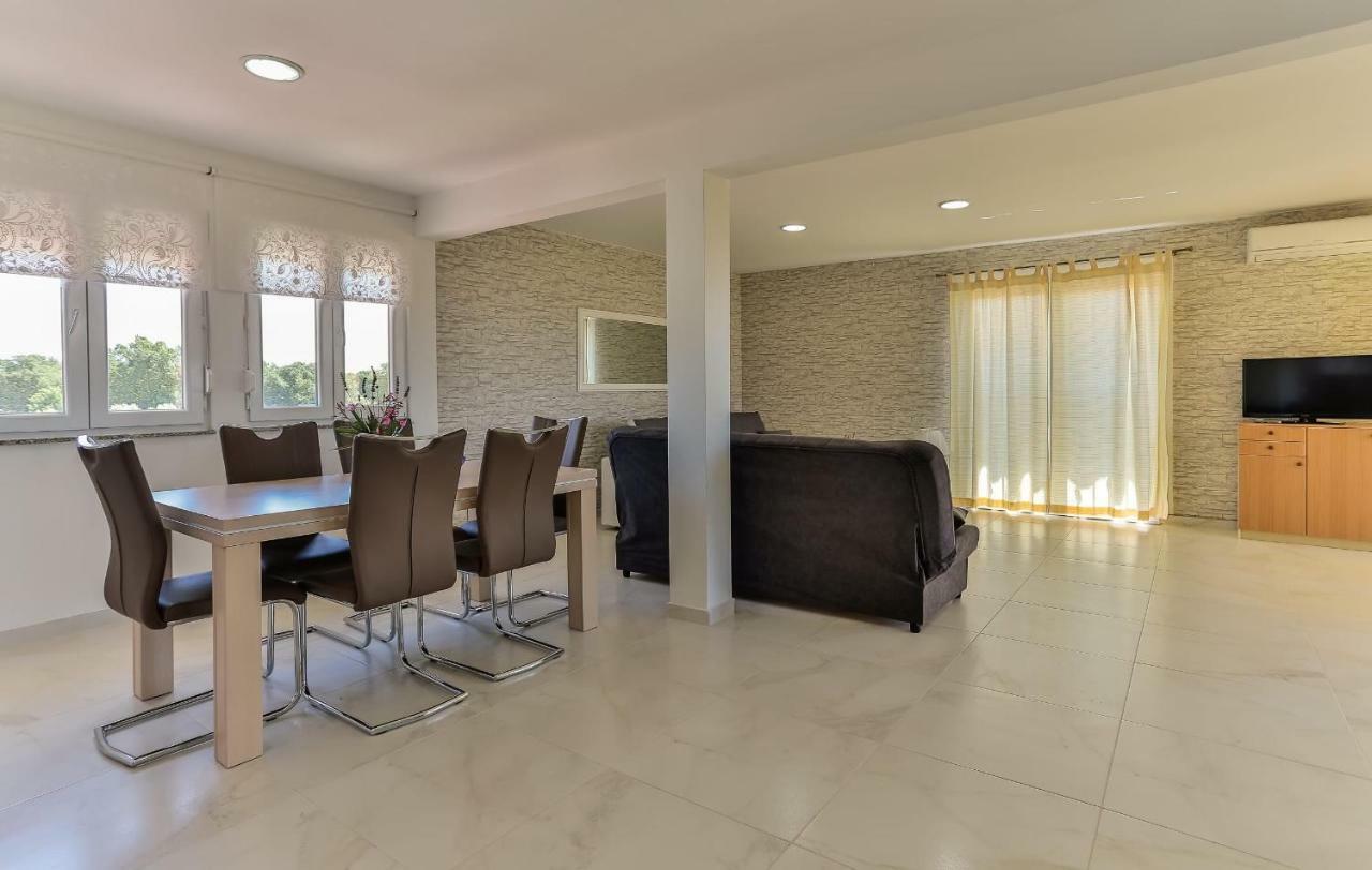 מדולין Apartments Dora Victoria Dream מראה חיצוני תמונה
