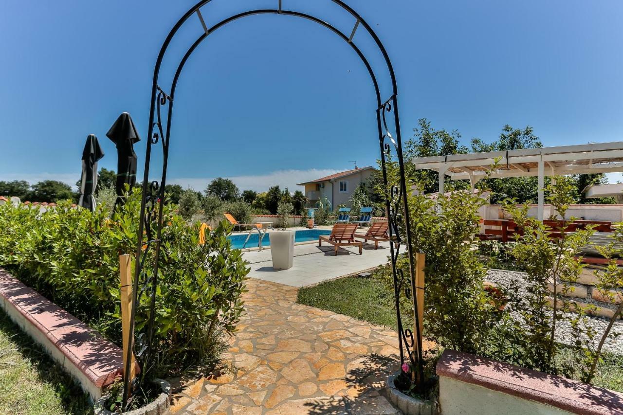 מדולין Apartments Dora Victoria Dream מראה חיצוני תמונה